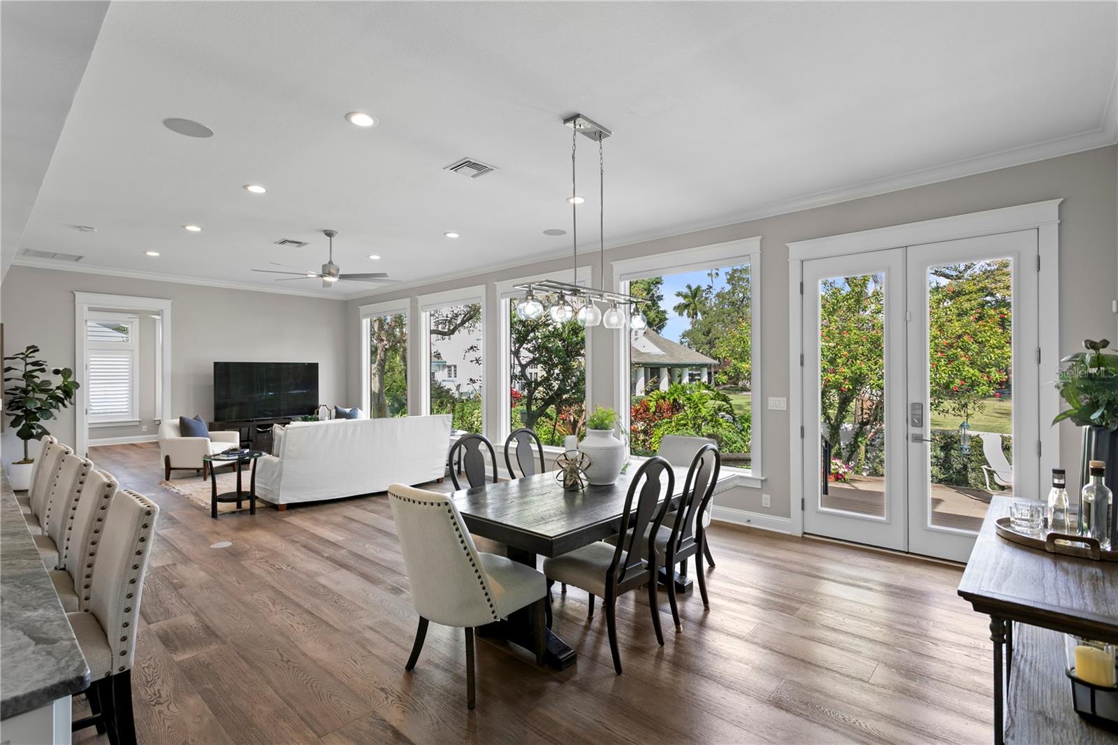 Image 5 of 41 For 655 19th Avenue Ne