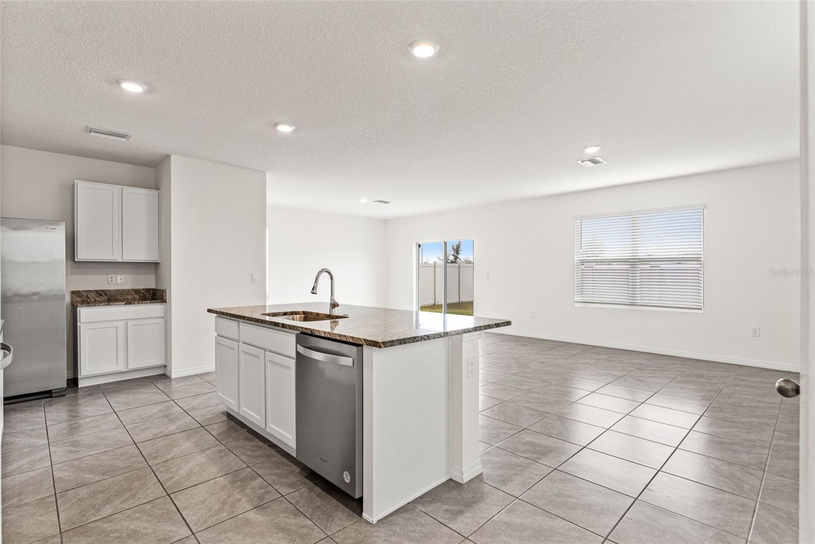 Image 13 of 48 For 30753 Penny Surf Loop