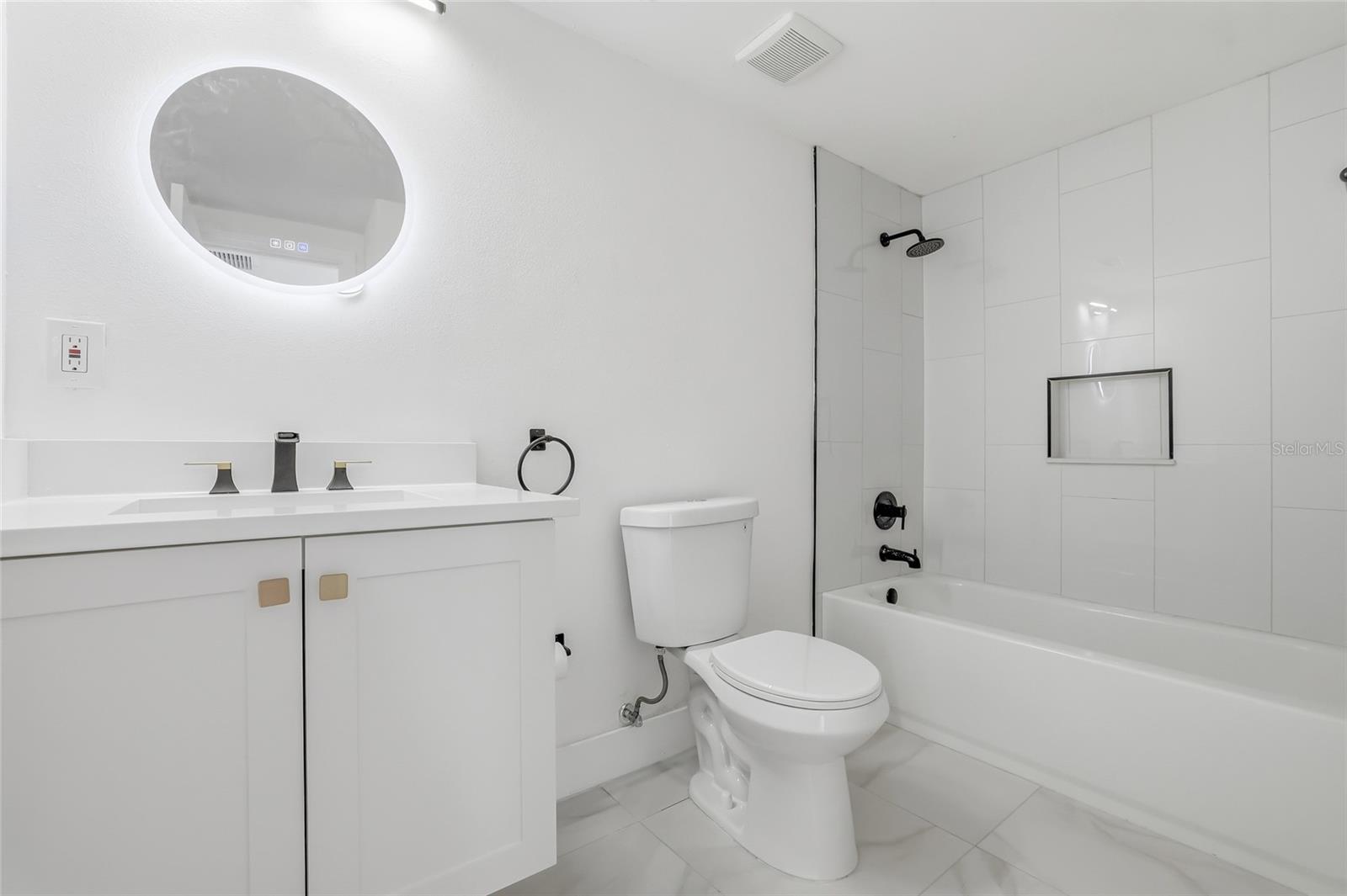 Listing photo id 23 for 12147 Scott Drive