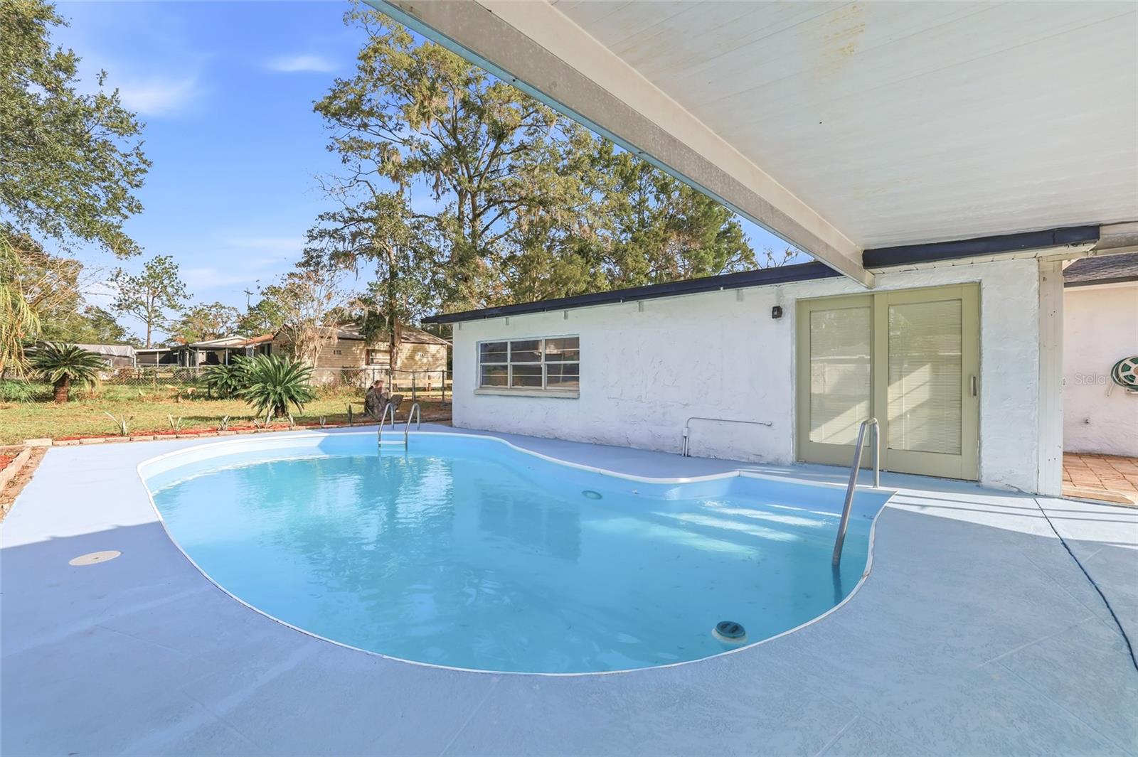 Listing photo id 28 for 12147 Scott Drive