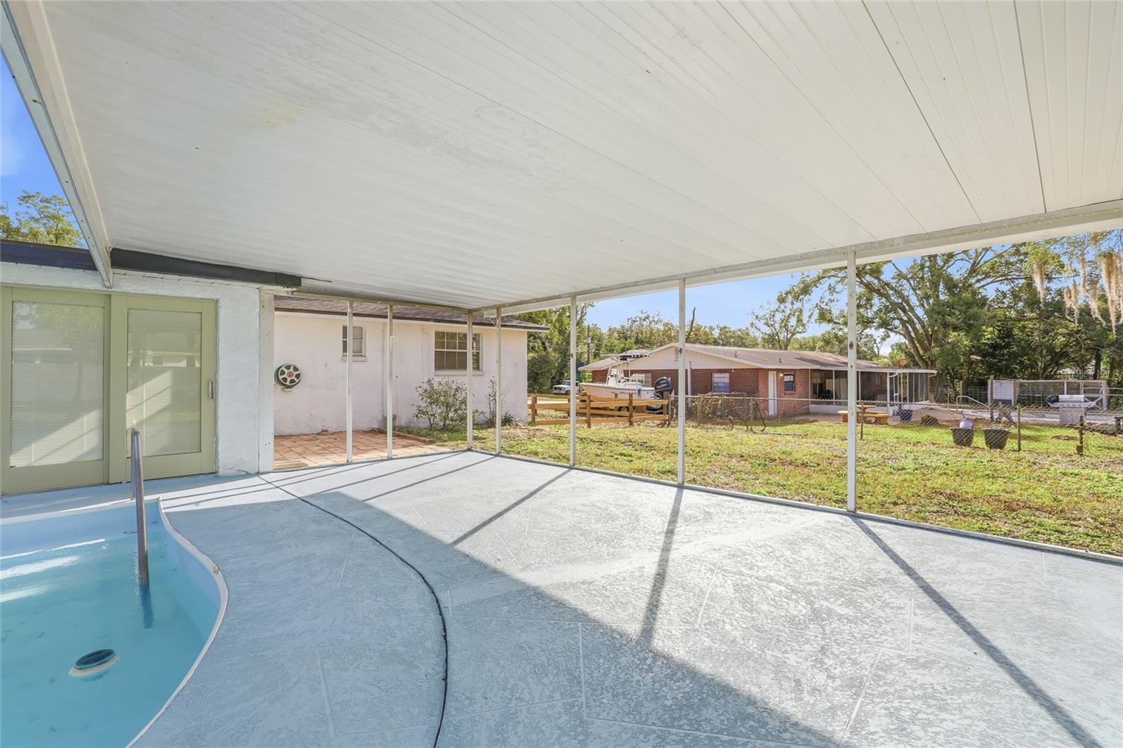 Listing photo id 29 for 12147 Scott Drive