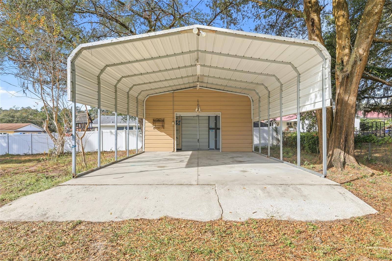 Listing photo id 31 for 12147 Scott Drive