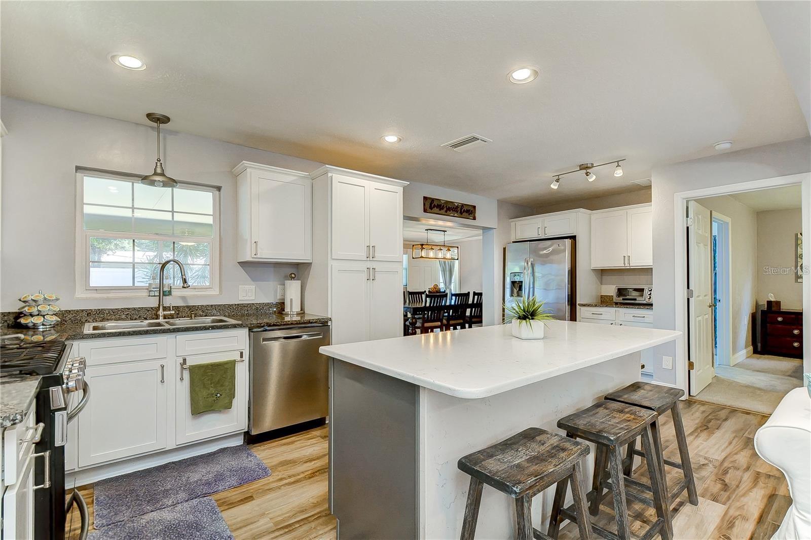 Image 7 of 23 For 5600 30th Avenue N