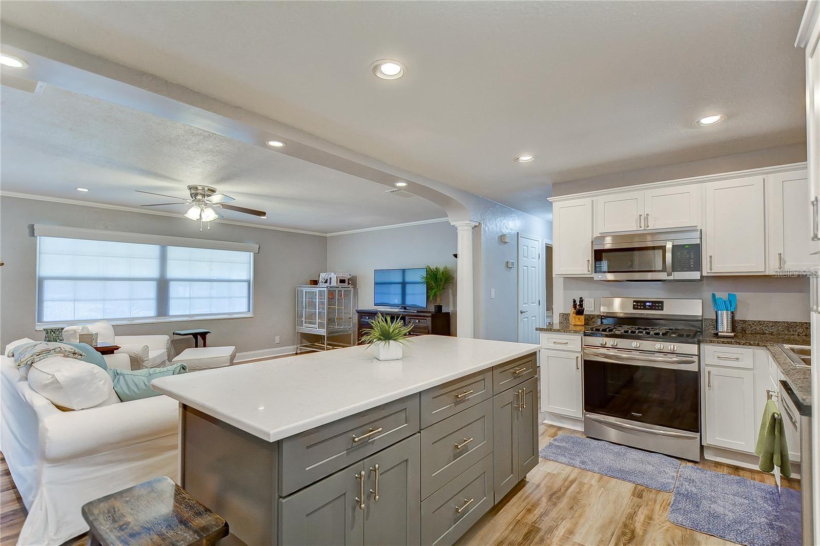 Image 8 of 23 For 5600 30th Avenue N