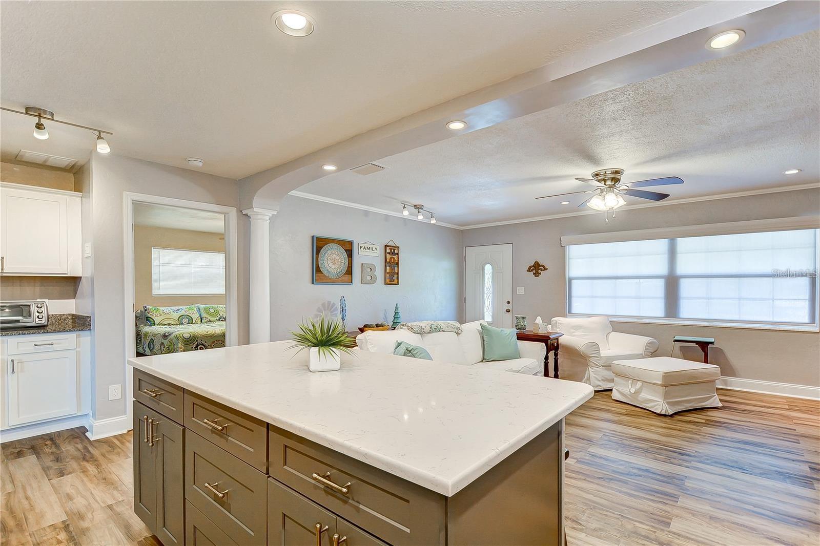 Image 9 of 23 For 5600 30th Avenue N