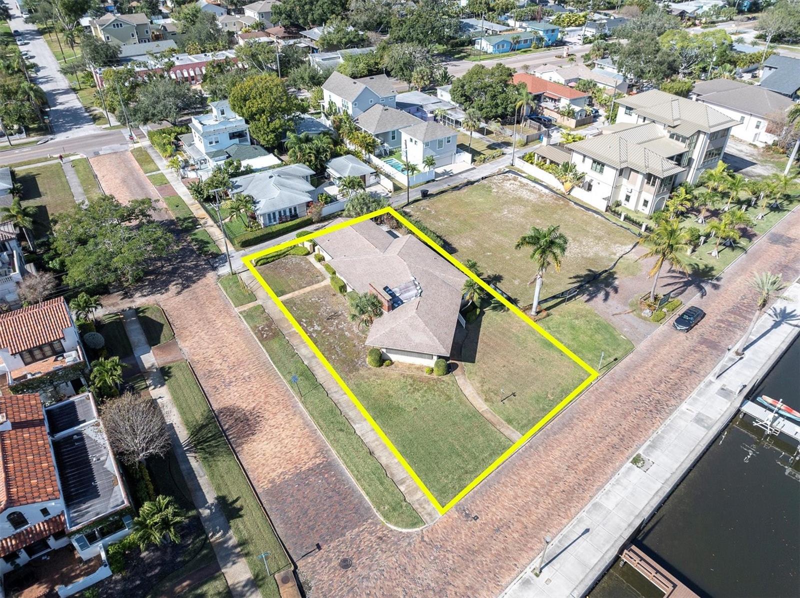 Listing photo id 3 for 2800 Coffee Pot Boulevard Ne