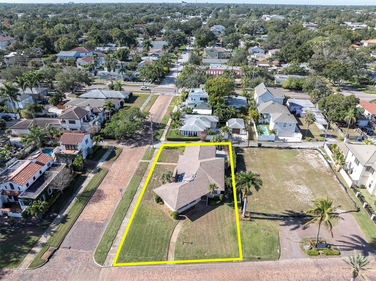 Listing photo id 4 for 2800 Coffee Pot Boulevard Ne