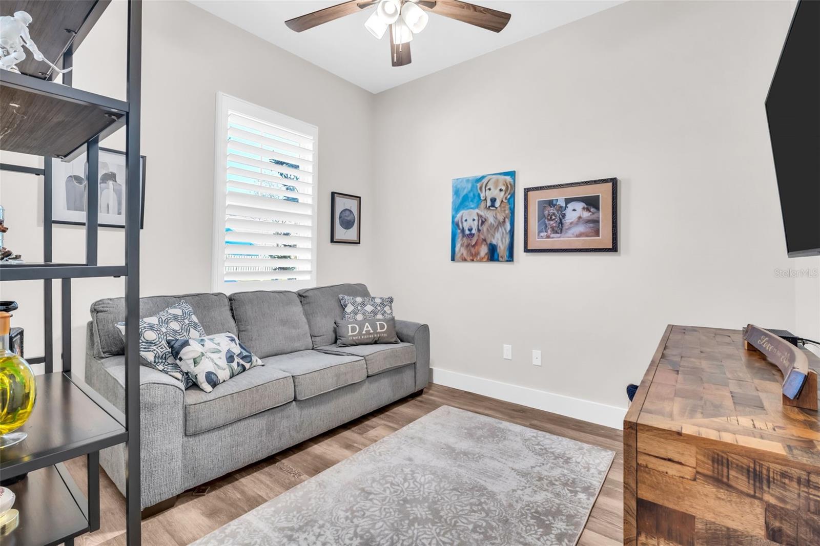 Image 23 of 75 For 9840 Bay Street