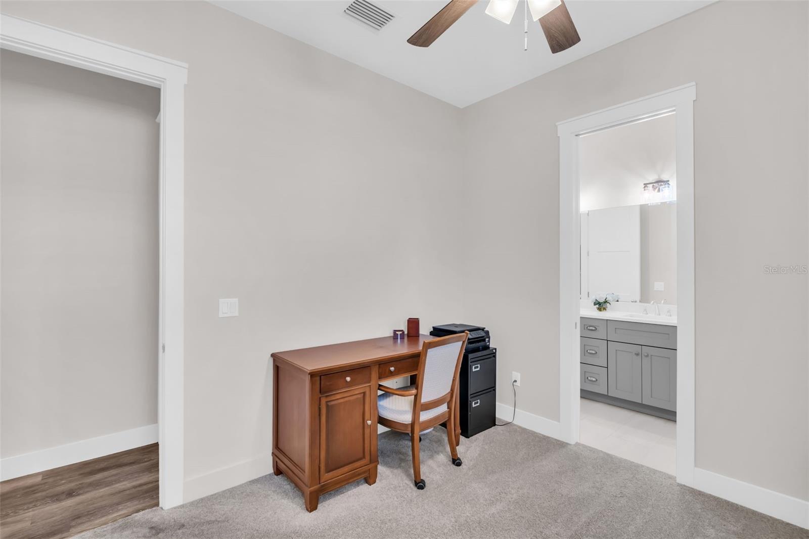 Image 27 of 75 For 9840 Bay Street