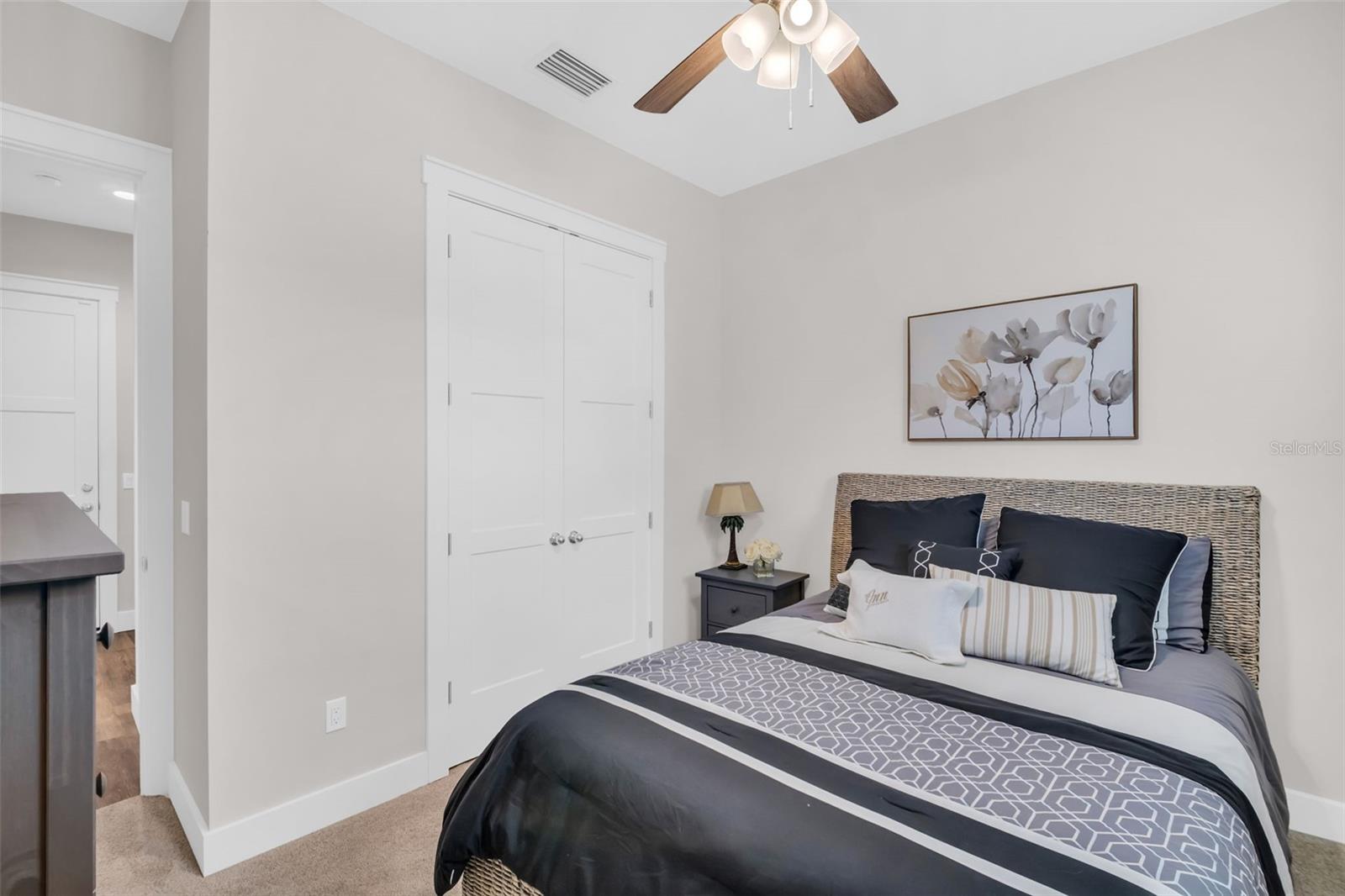 Image 32 of 75 For 9840 Bay Street