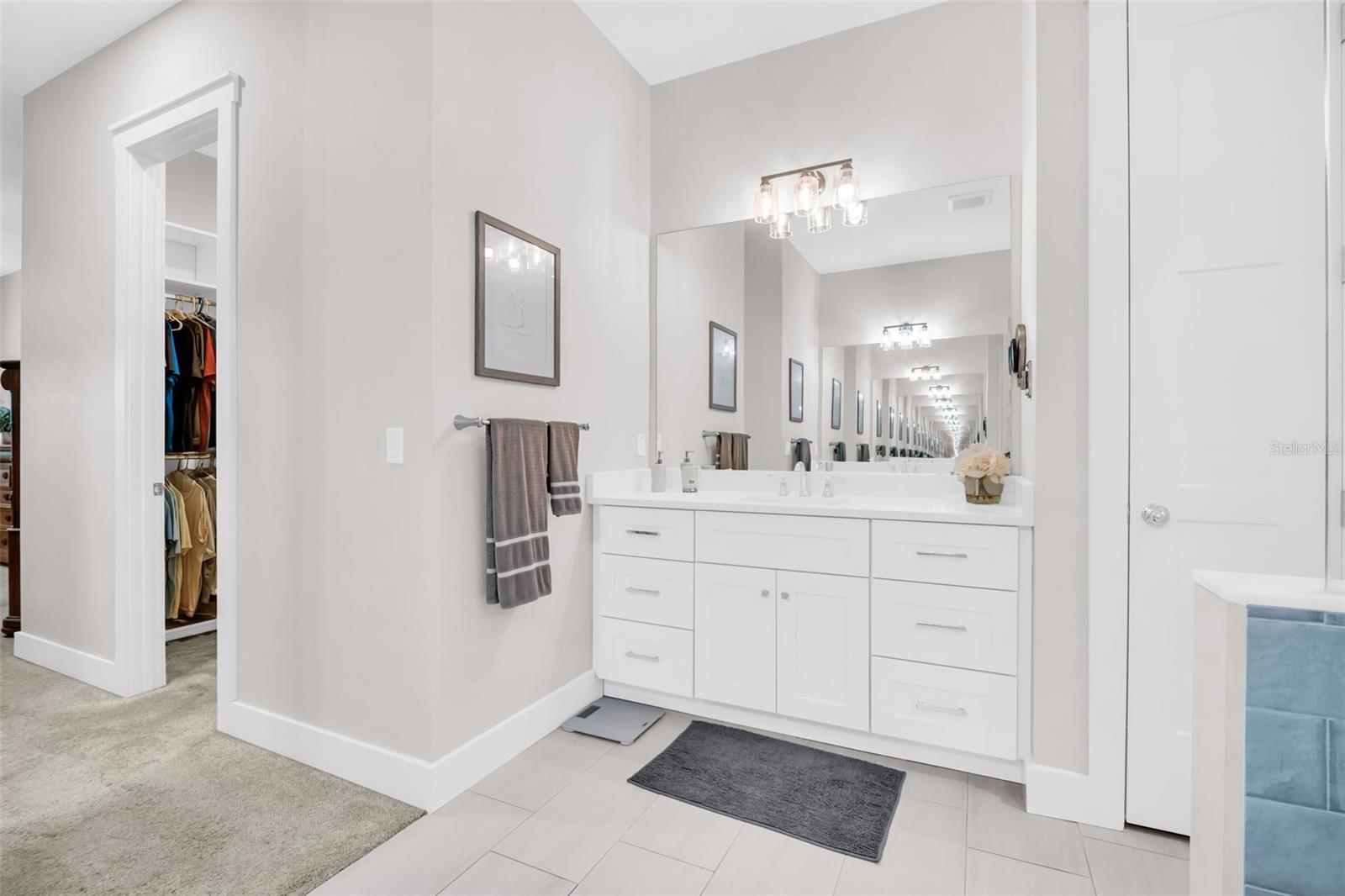 Image 45 of 75 For 9840 Bay Street