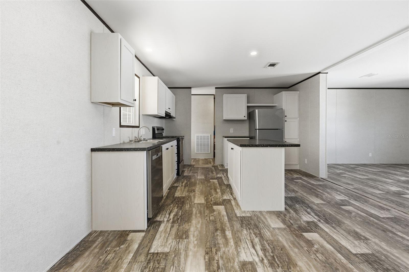 Image 11 of 54 For 8551 Electra Avenue