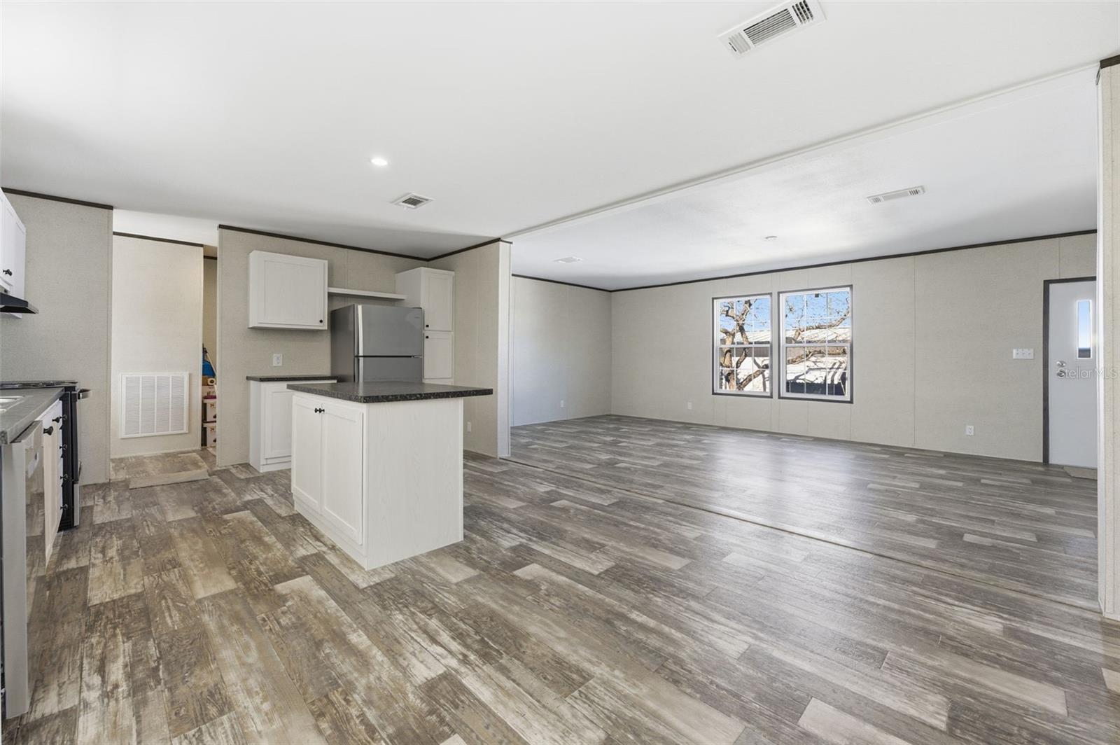 Image 12 of 54 For 8551 Electra Avenue