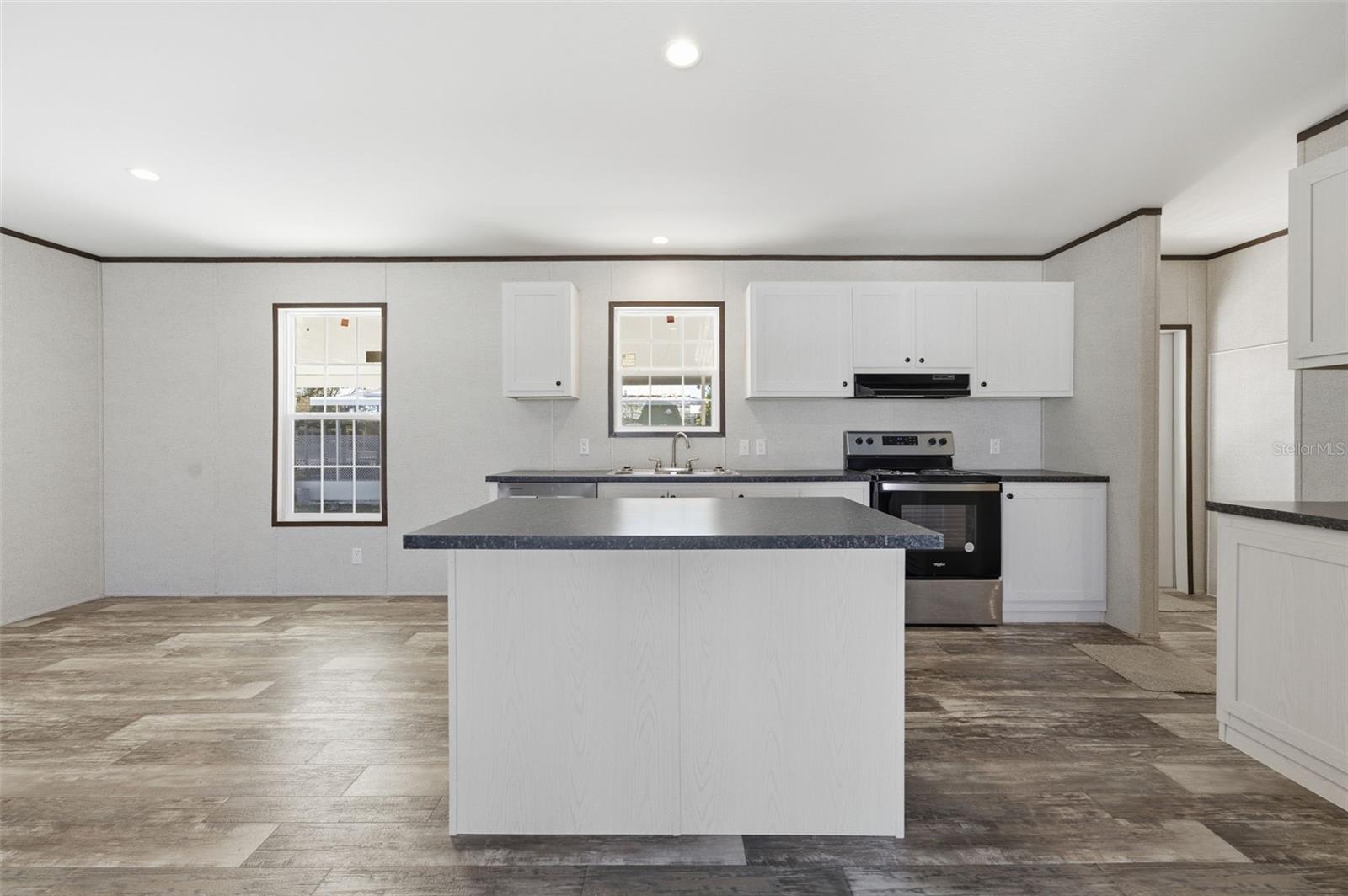 Image 13 of 54 For 8551 Electra Avenue