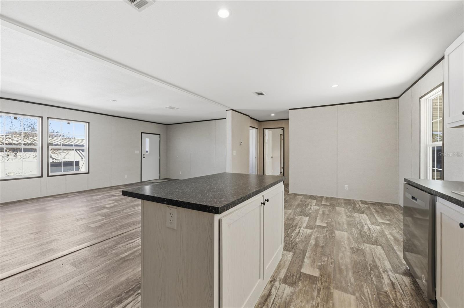 Image 15 of 54 For 8551 Electra Avenue