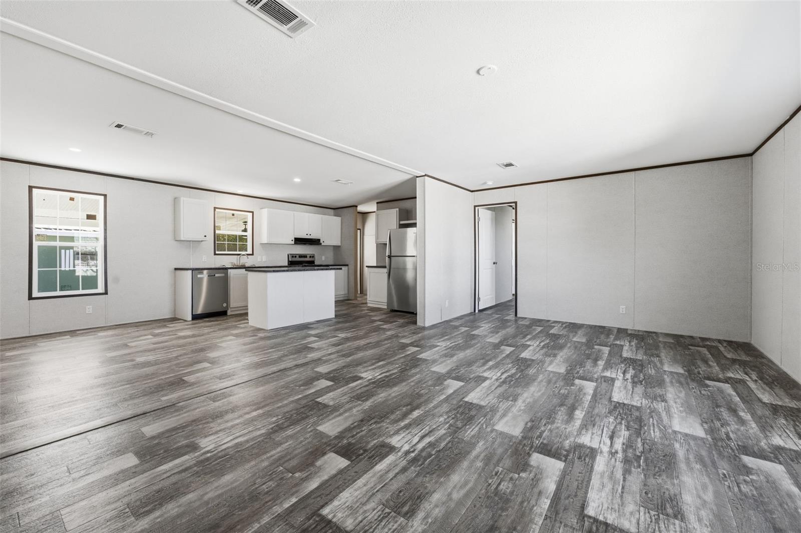 Image 19 of 54 For 8551 Electra Avenue