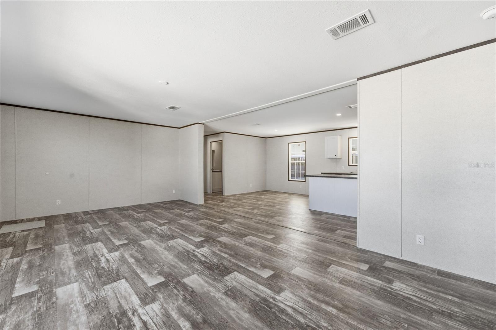 Image 23 of 54 For 8551 Electra Avenue