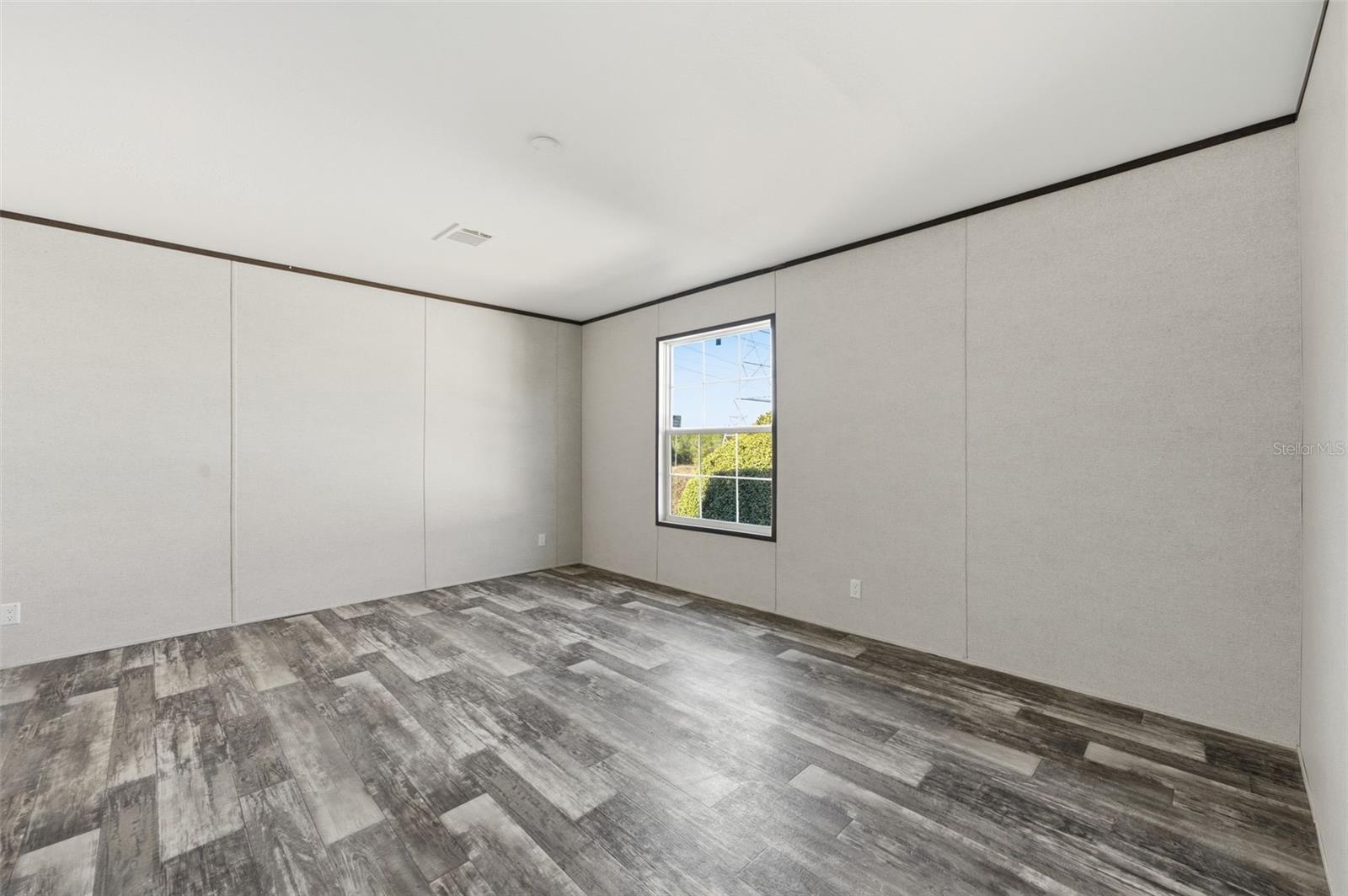 Image 27 of 54 For 8551 Electra Avenue