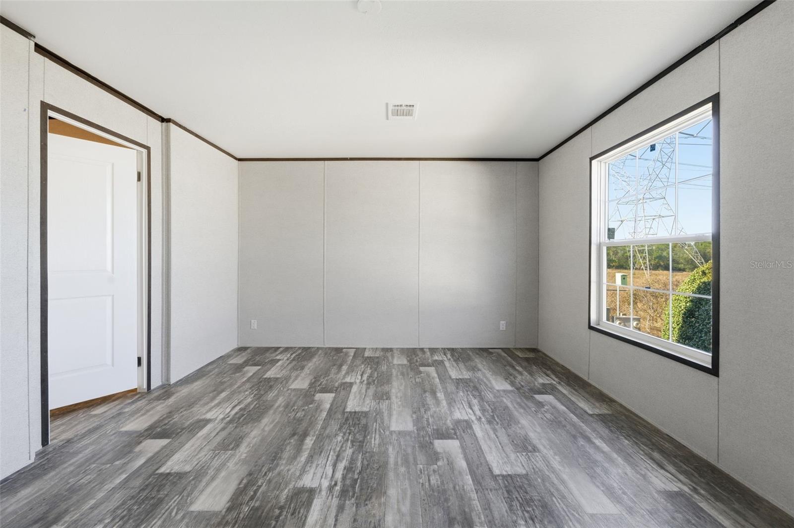 Image 28 of 54 For 8551 Electra Avenue