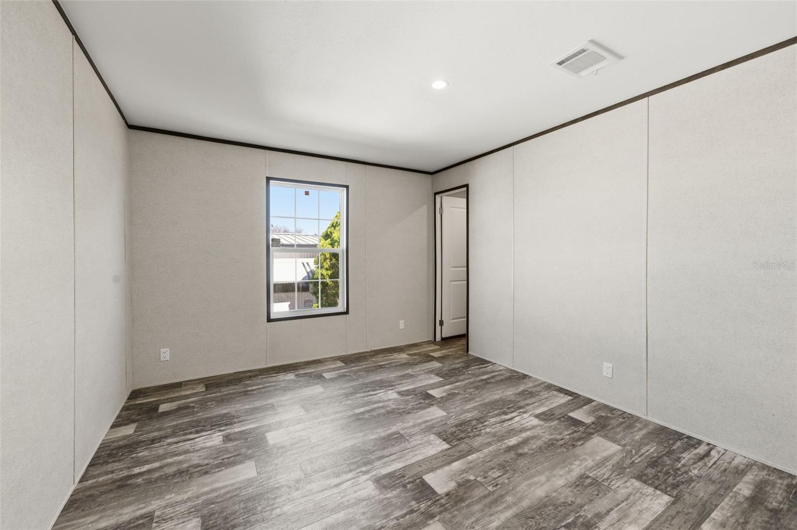 Image 37 of 54 For 8551 Electra Avenue