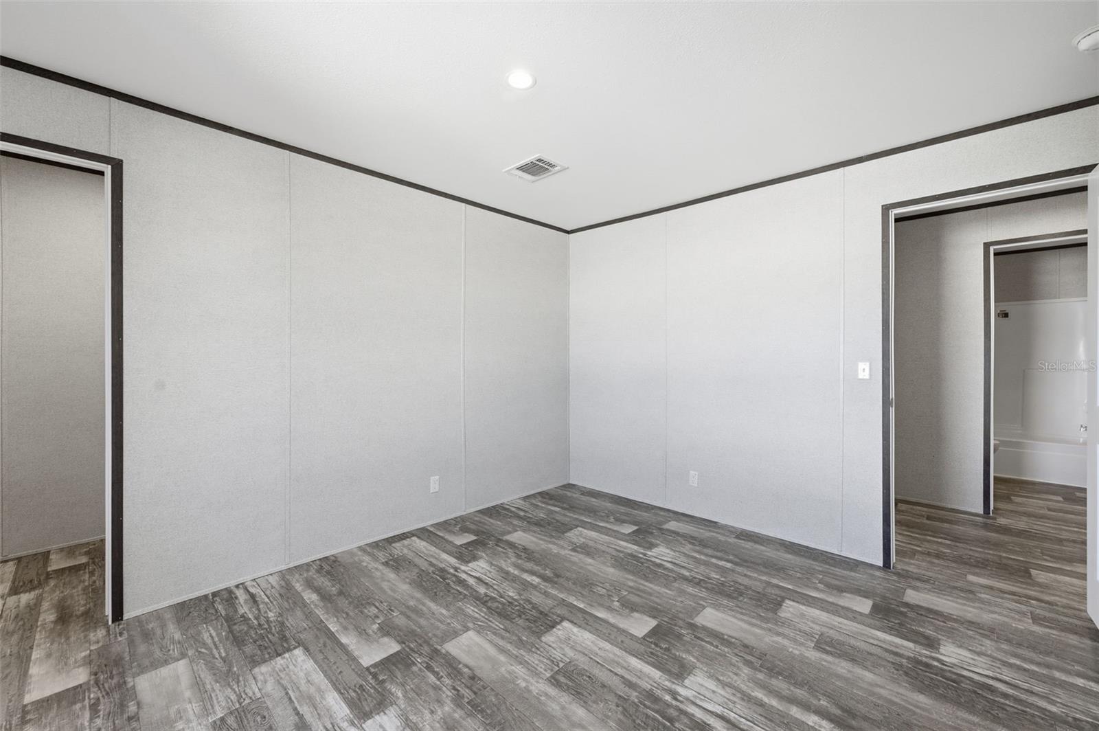 Image 39 of 54 For 8551 Electra Avenue