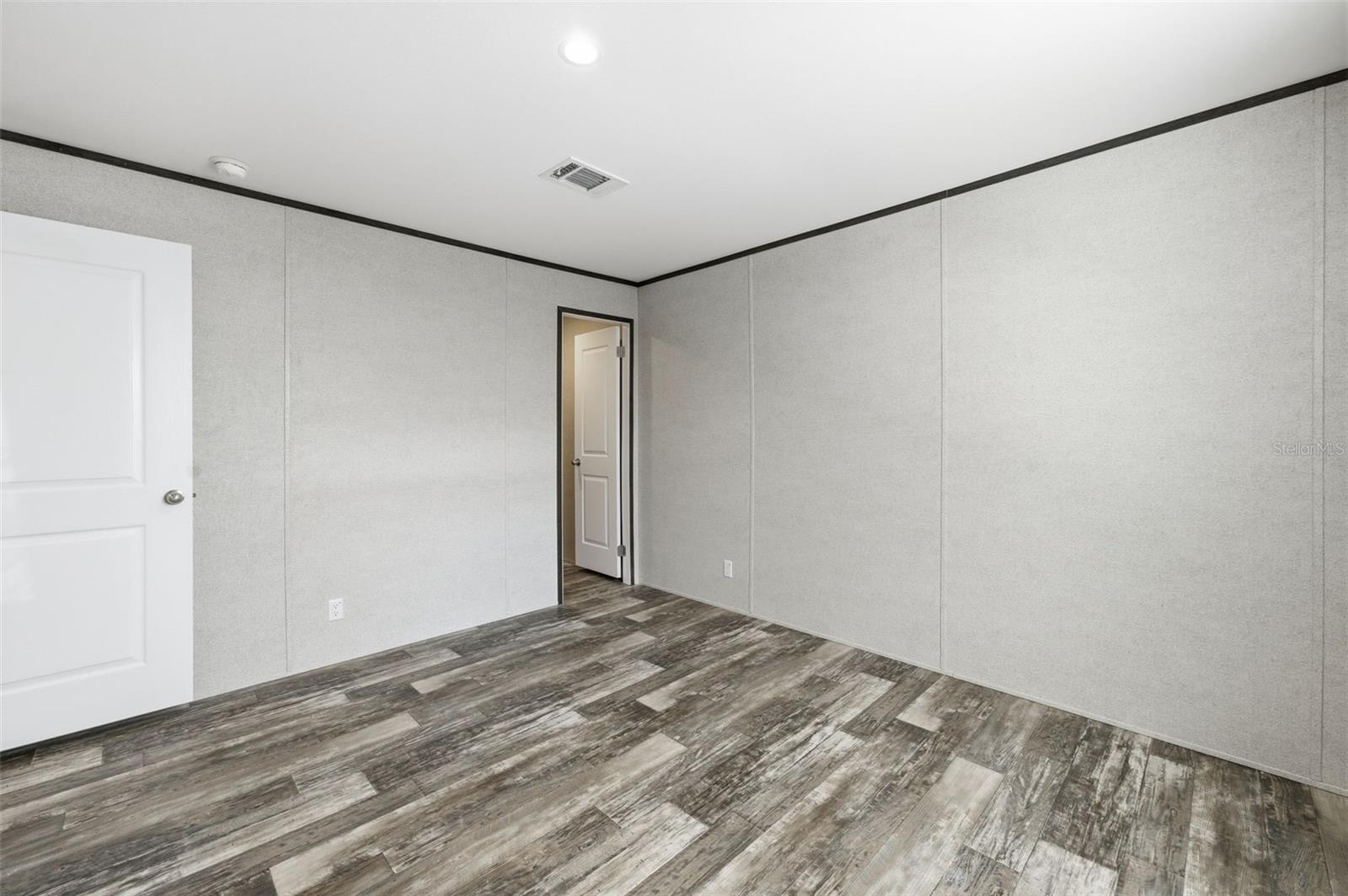 Image 46 of 54 For 8551 Electra Avenue