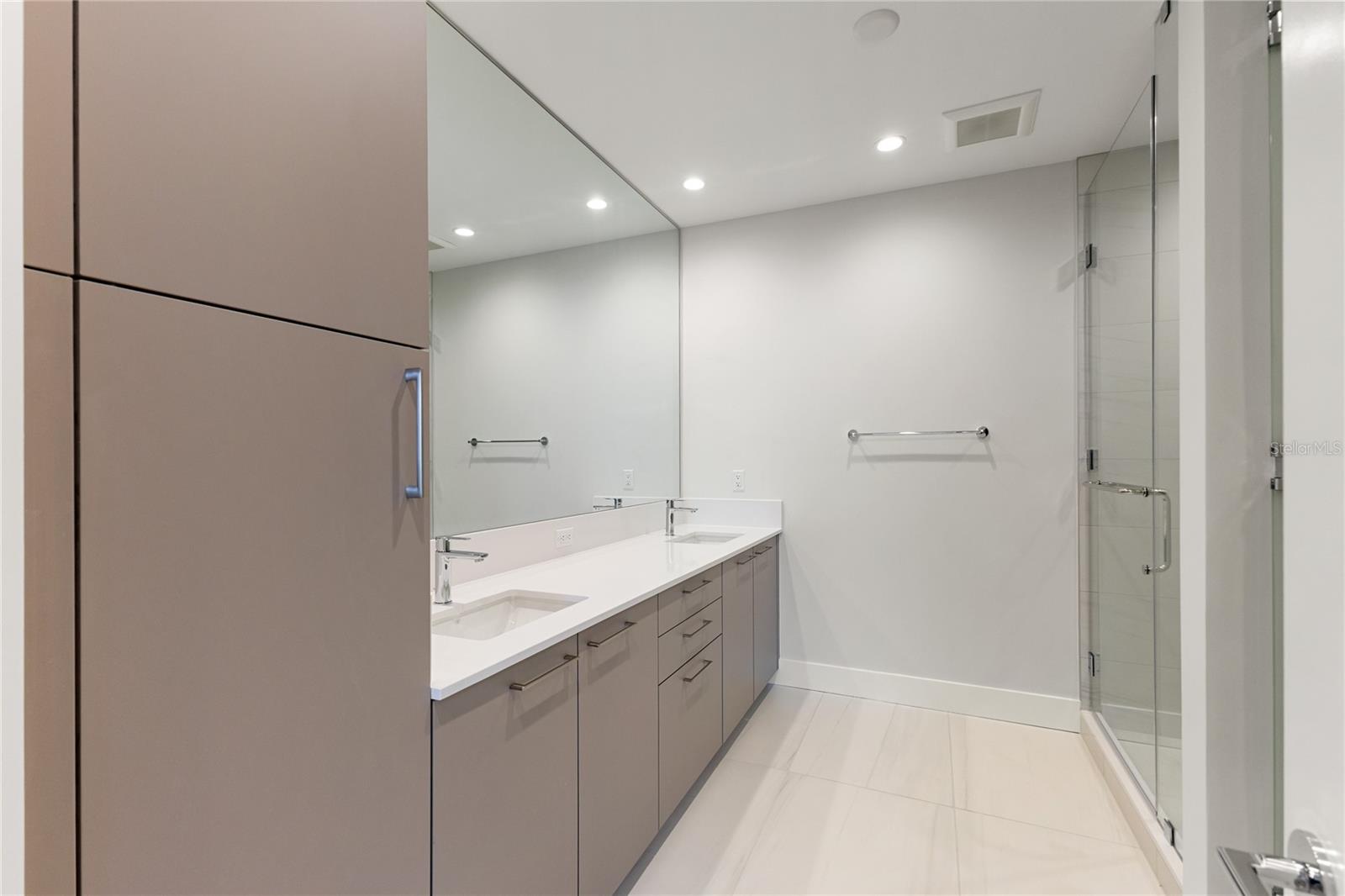 Image 9 of 31 For 275 1st Avenue S 1907