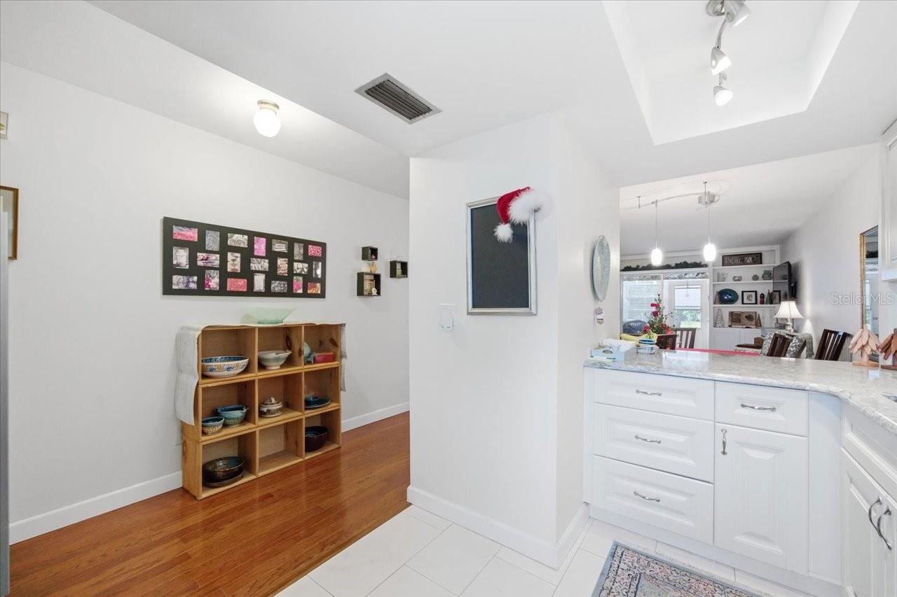 Image 11 of 40 For 400 Glennes Lane 103