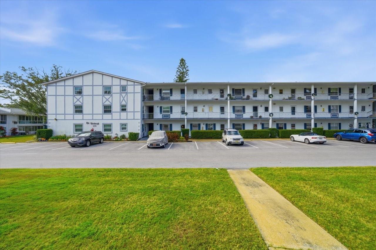 Image 2 of 40 For 400 Glennes Lane 103