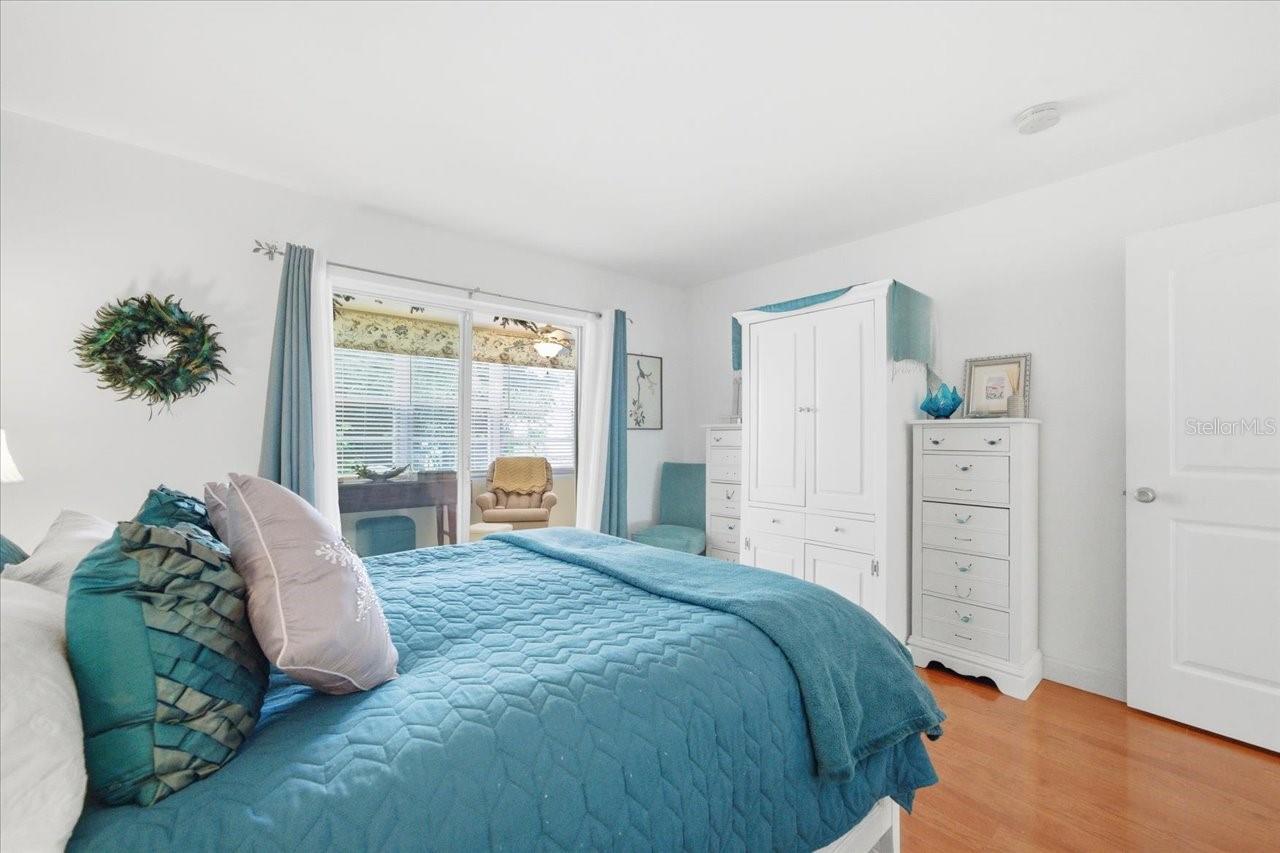 Image 21 of 40 For 400 Glennes Lane 103