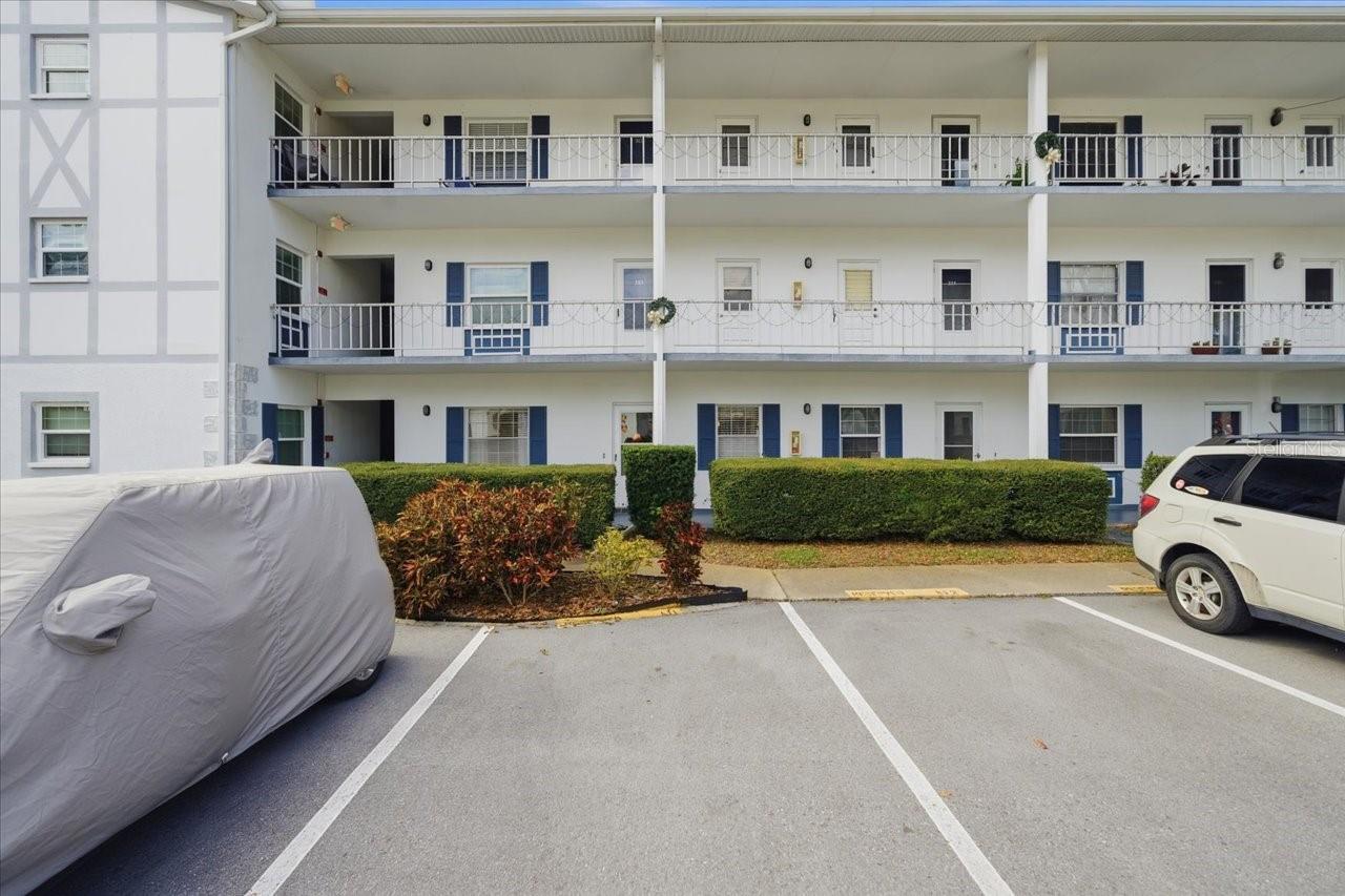 Image 3 of 40 For 400 Glennes Lane 103