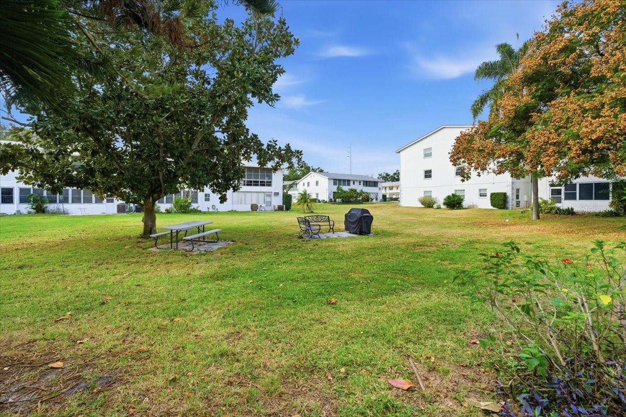 Image 34 of 40 For 400 Glennes Lane 103