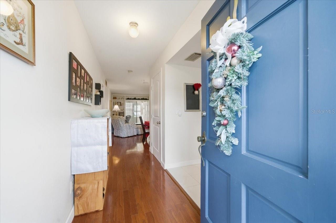 Image 4 of 40 For 400 Glennes Lane 103