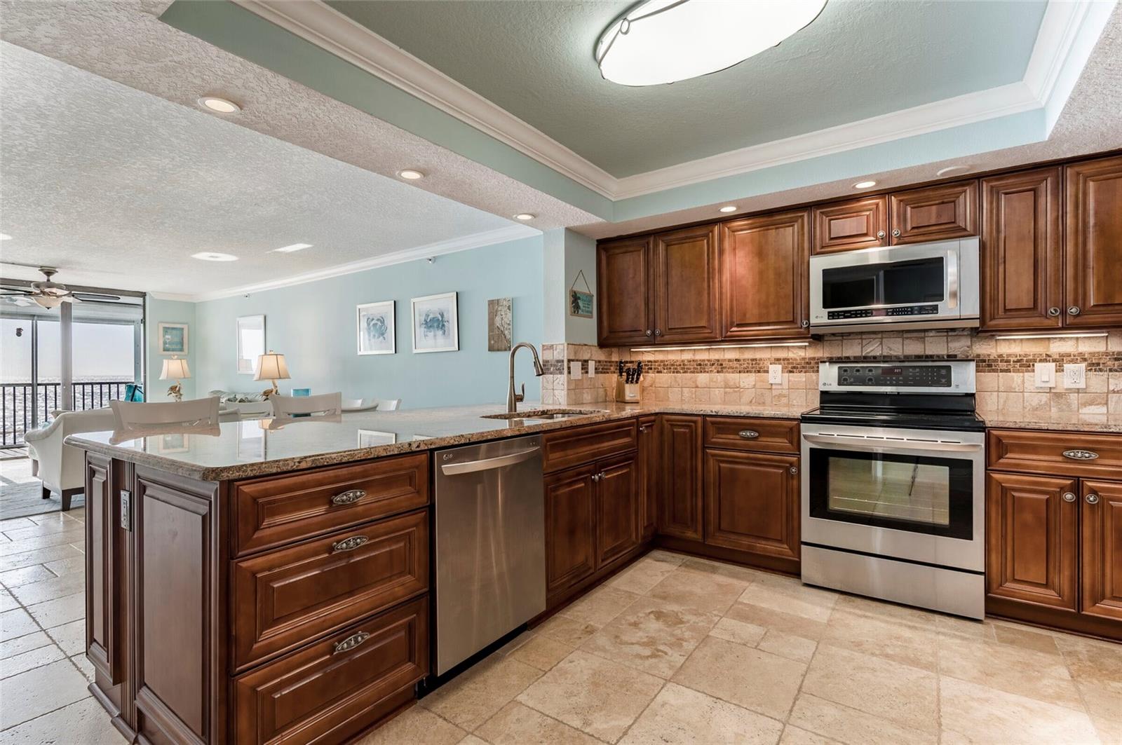 Image 8 of 33 For 14900 Gulf Boulevard 107