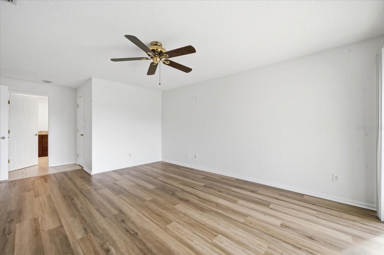 Image 32 of 60 For 11176 Hammock Drive