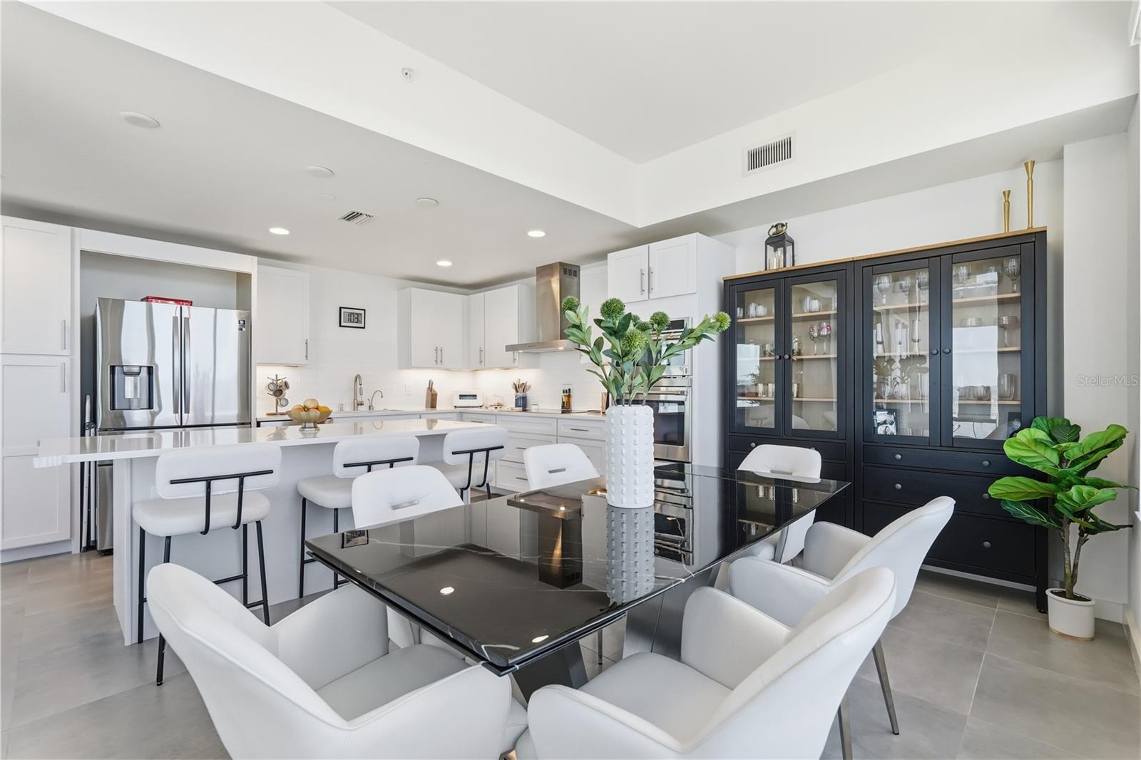 Image 15 of 39 For 920 Osceola Avenue 210