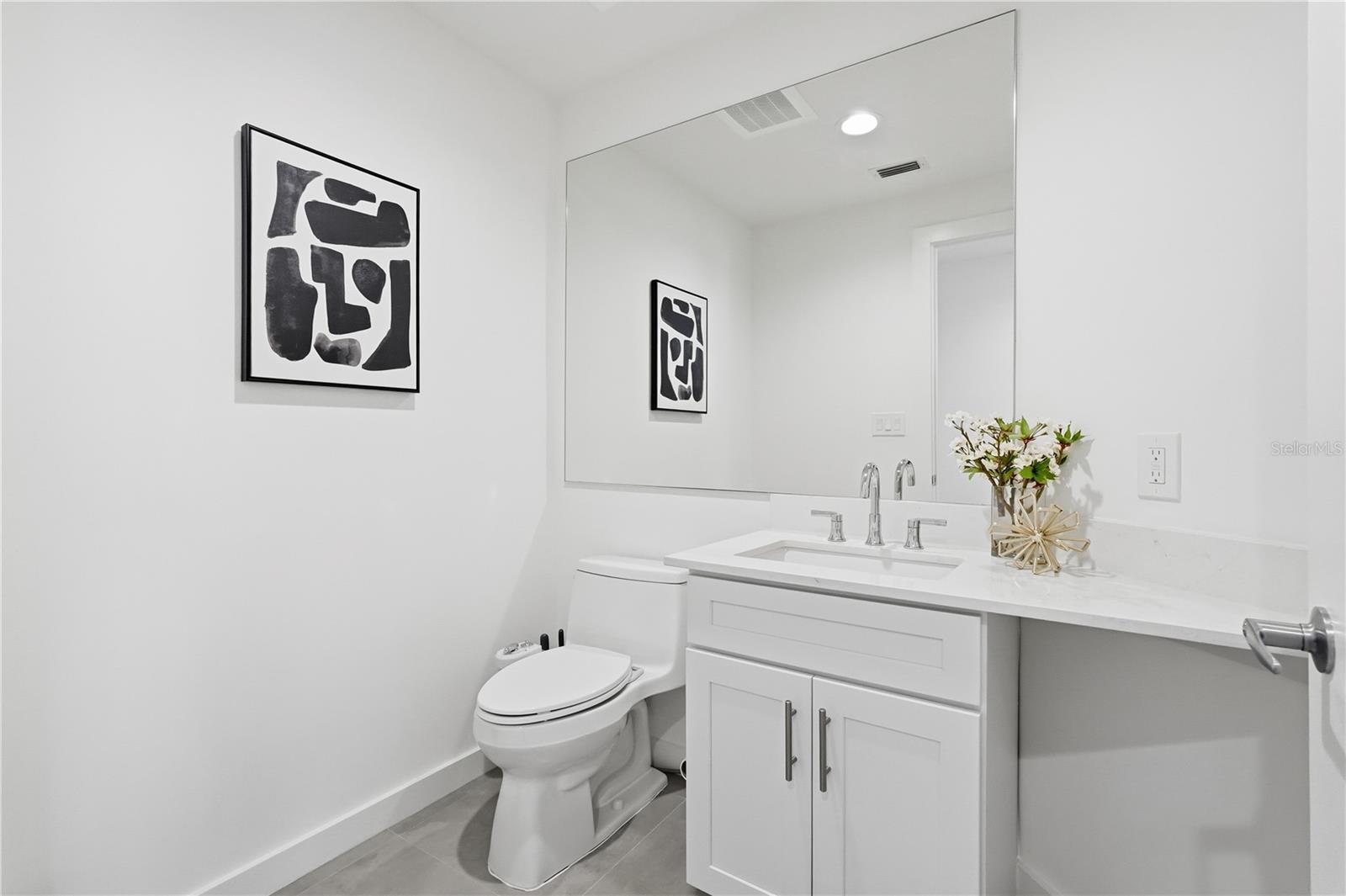 Image 27 of 39 For 920 Osceola Avenue 210