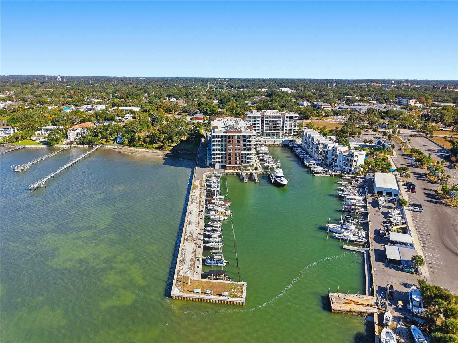 Image 37 of 39 For 920 Osceola Avenue 210