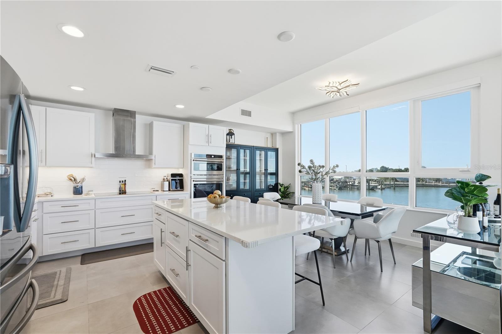 Image 8 of 39 For 920 Osceola Avenue 210