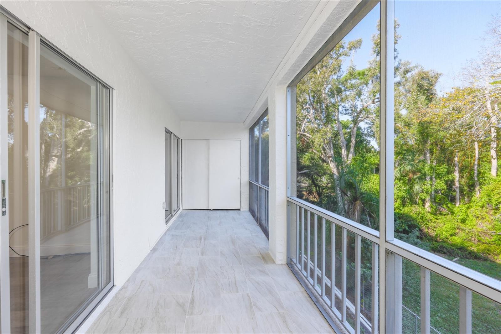 Image 14 of 28 For 3656 Lake Bayshore Drive 319