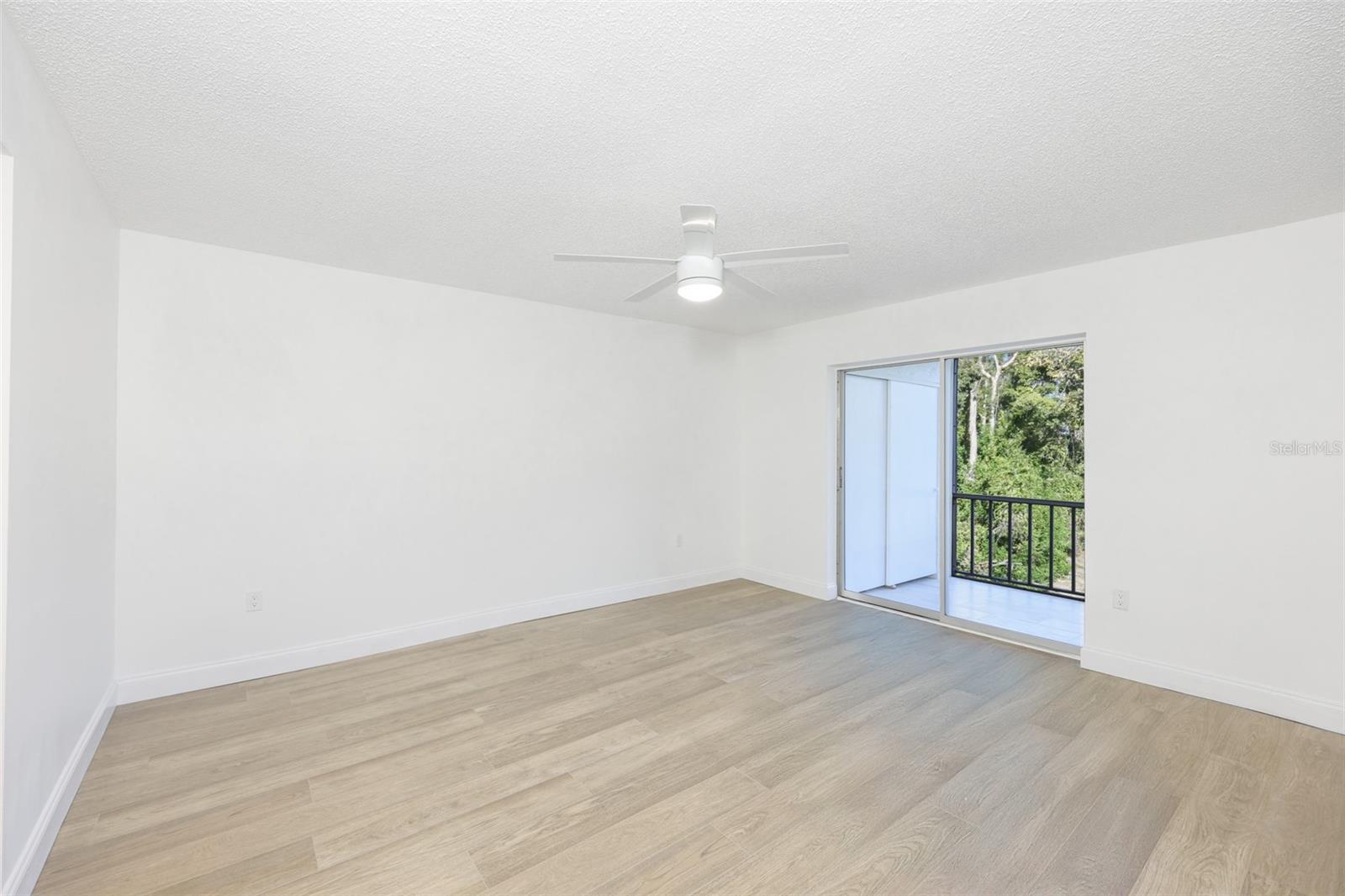 Image 17 of 28 For 3656 Lake Bayshore Drive 319