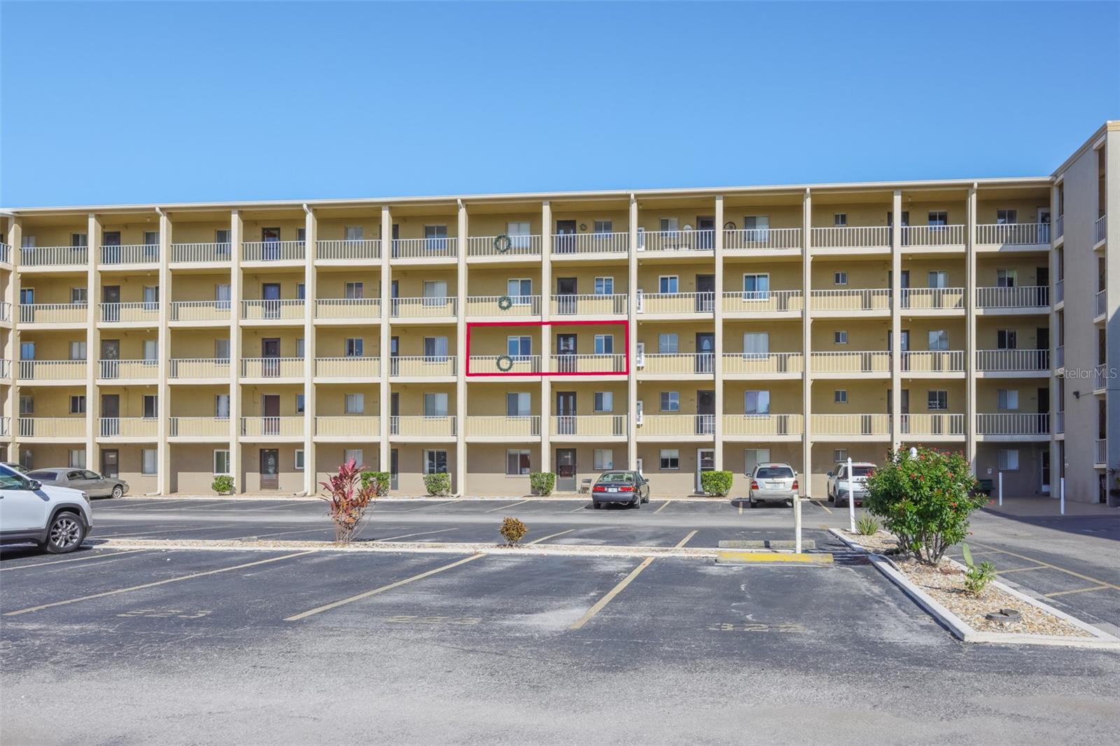 Image 27 of 28 For 3656 Lake Bayshore Drive 319