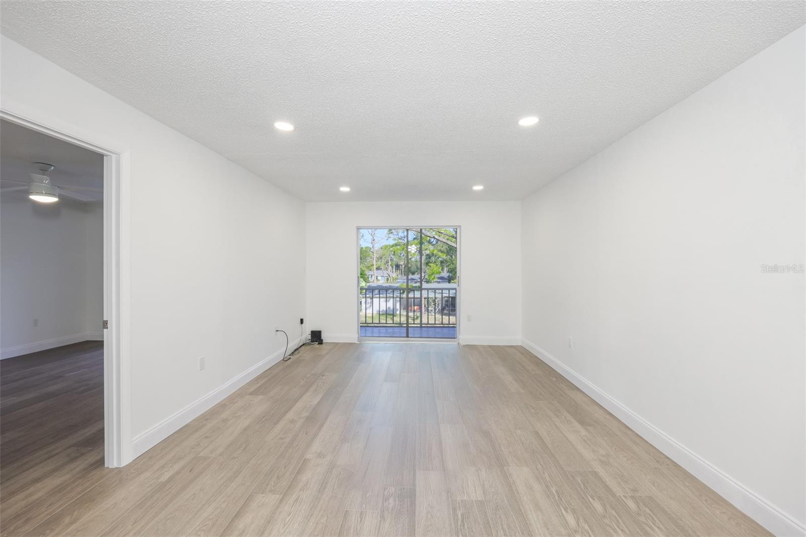 Image 9 of 28 For 3656 Lake Bayshore Drive 319