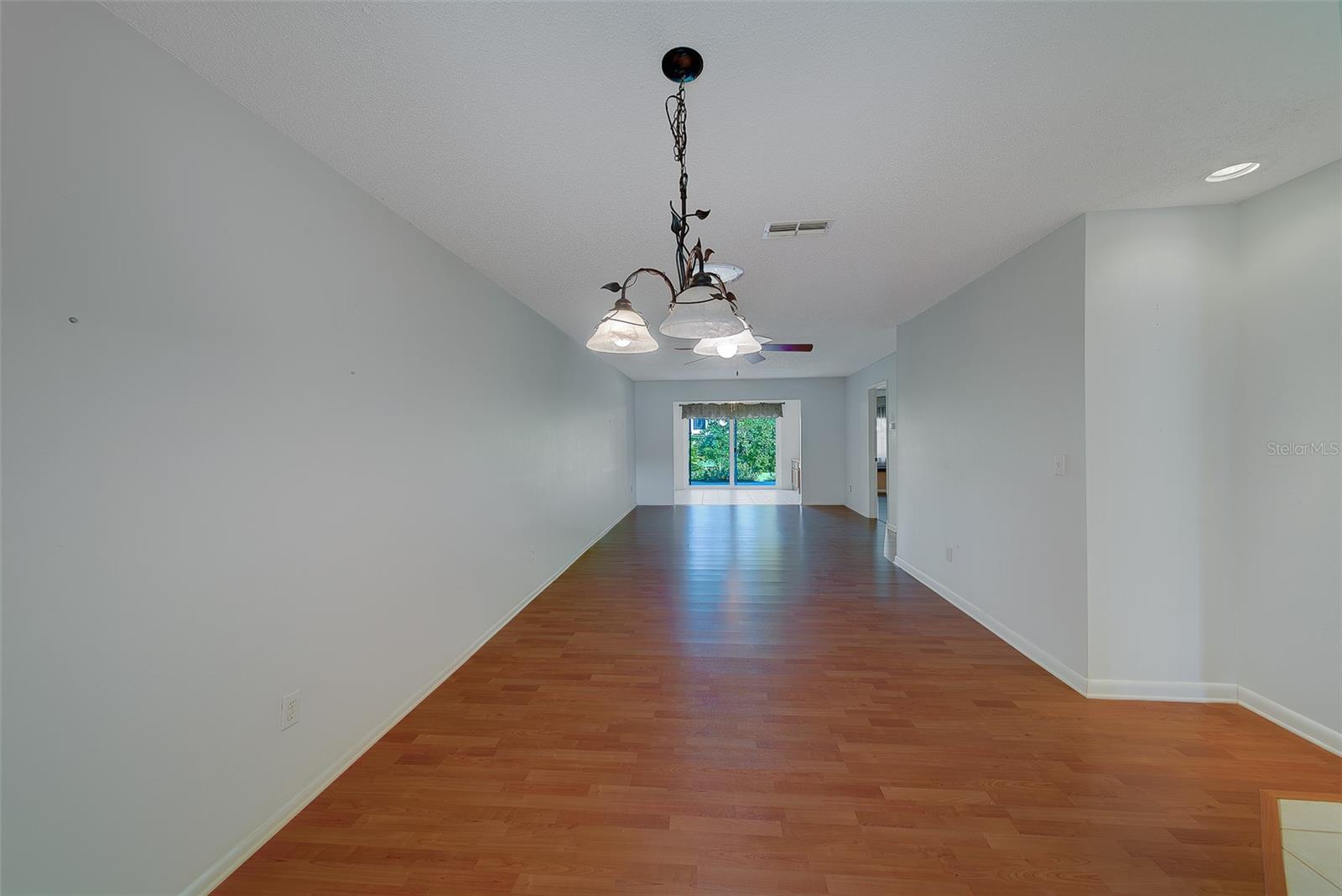 Image 14 of 65 For 3430 Stonehaven Court E D