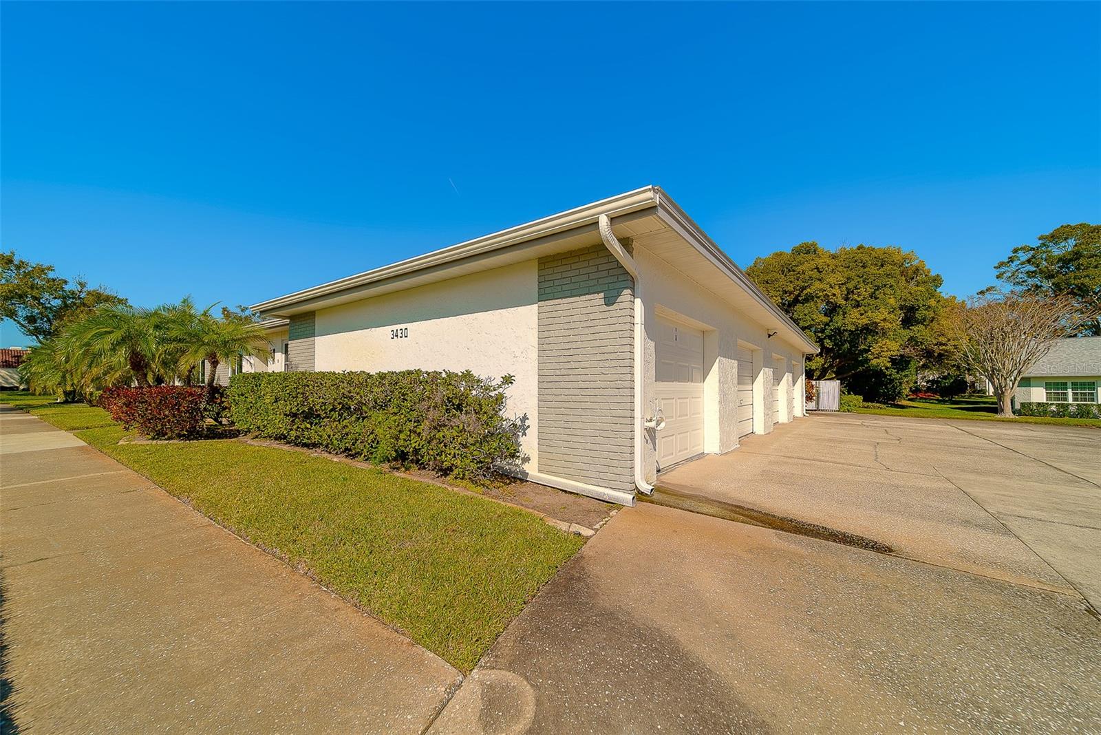 Image 48 of 65 For 3430 Stonehaven Court E D