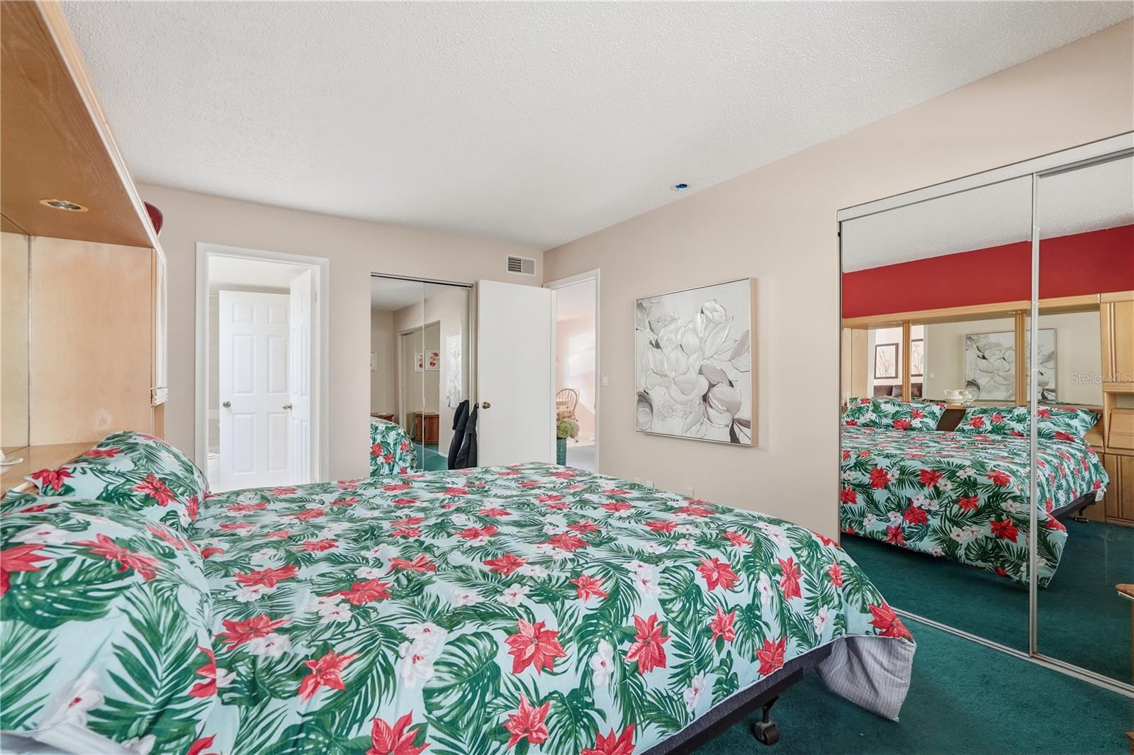 Image 14 of 20 For 3034 Eastland Boulevard D206