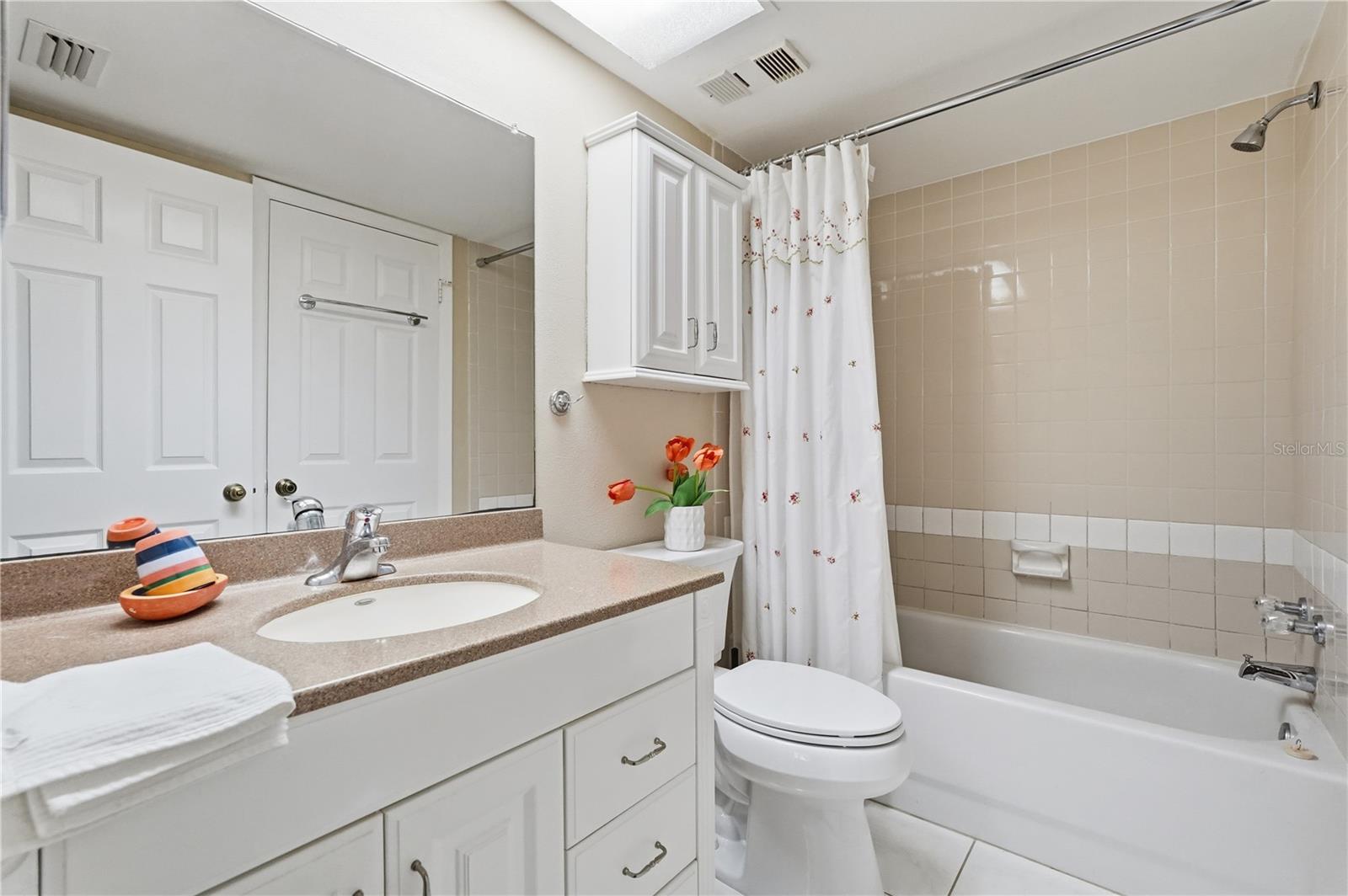 Image 15 of 20 For 3034 Eastland Boulevard D206