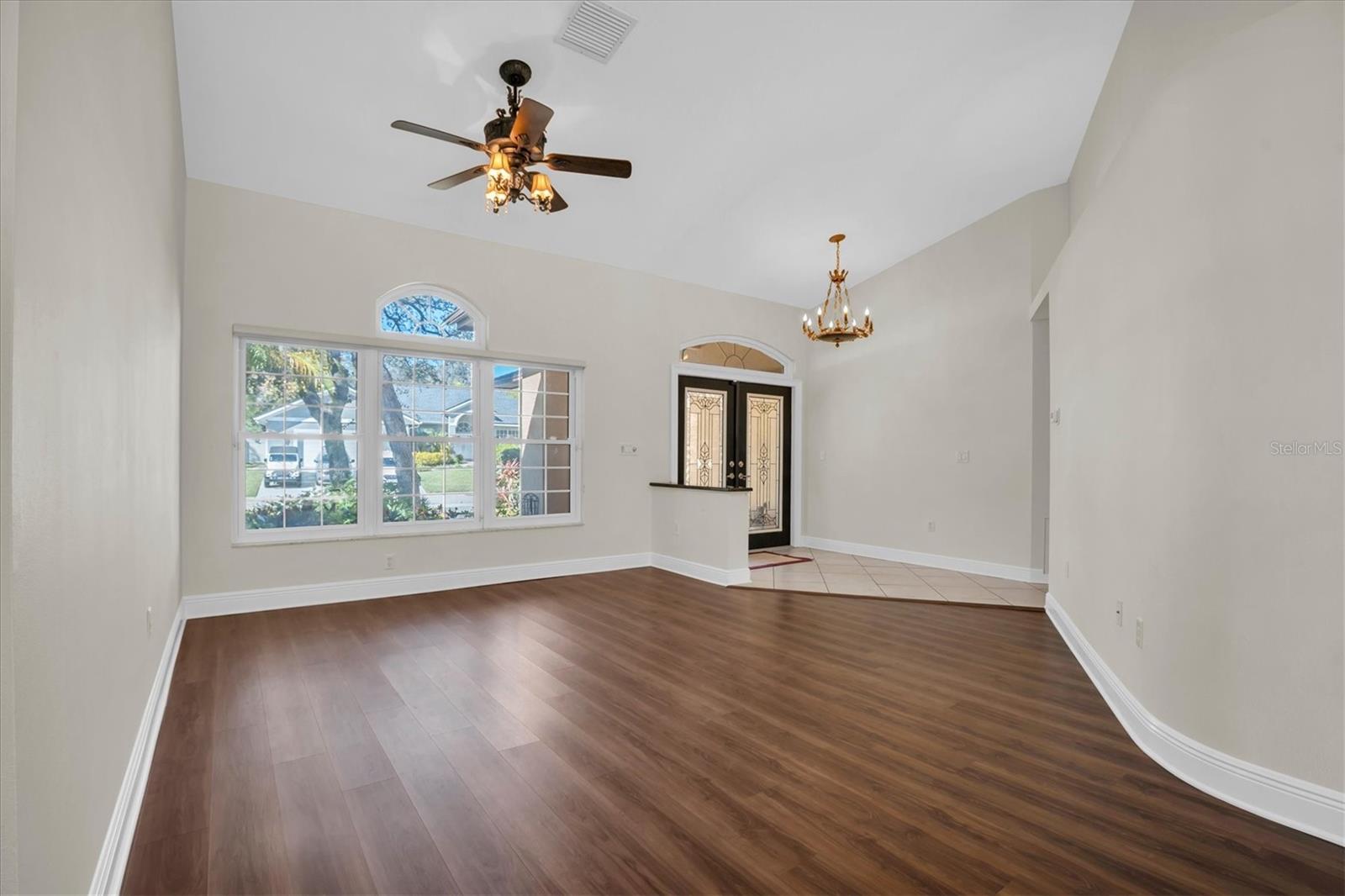 Image 11 of 48 For 4589 Glenbrook Circle