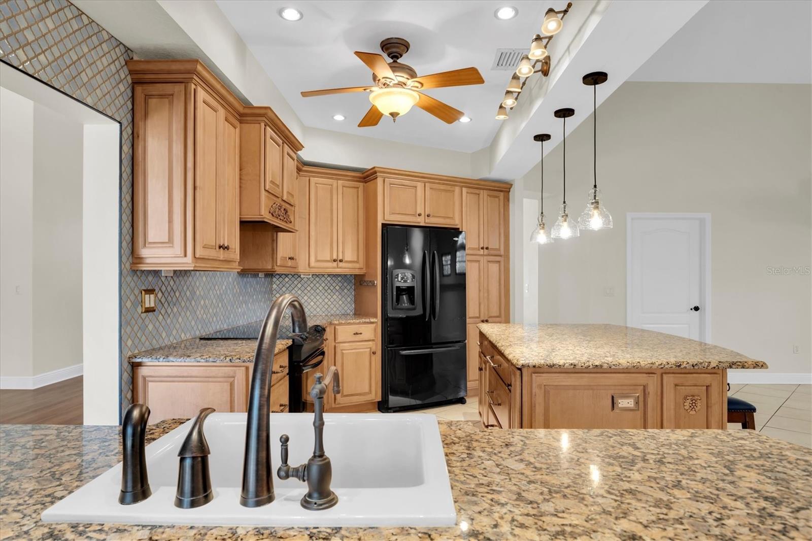 Image 14 of 48 For 4589 Glenbrook Circle