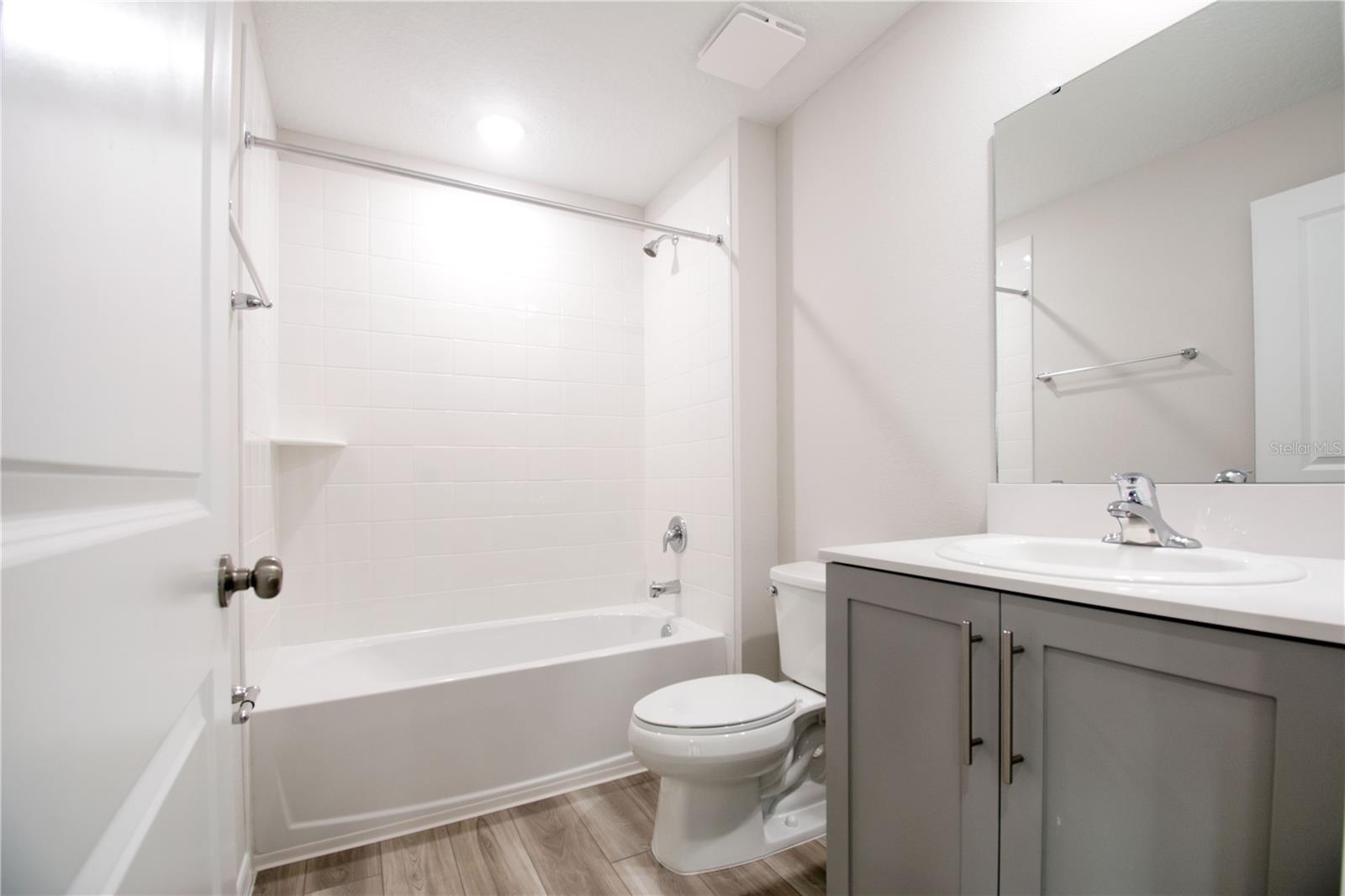 Image 5 of 21 For 37056 Sagemoor Drive